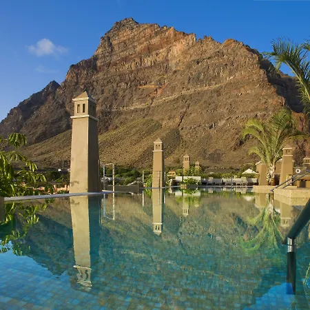 Playa Calera Hotel 4*