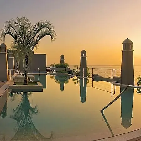 Playa Calera Hotel 4*