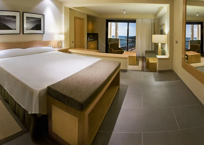 Playa Calera Hotel 4*